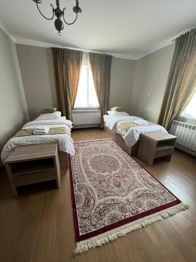Green Town Hotel Шымкент Экстерьер фото